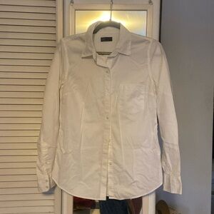 Gap white button down M